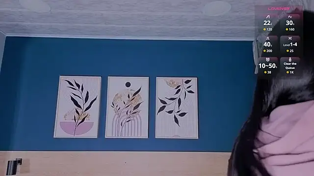 Snapshot of SarahMiler_ chatting on 09/13/25, 11:54 SarahMiler online show from 09/13/25, 11:54