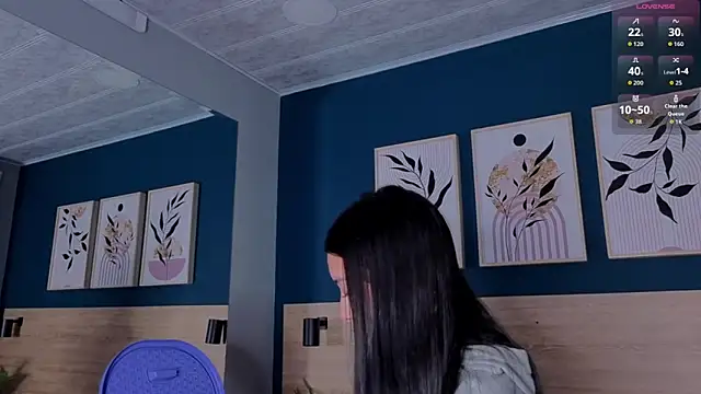 Snapshot of SarahMiler_ chatting on 09/15/25, 12:16 SarahMiler online show from 09/15/25, 12:16