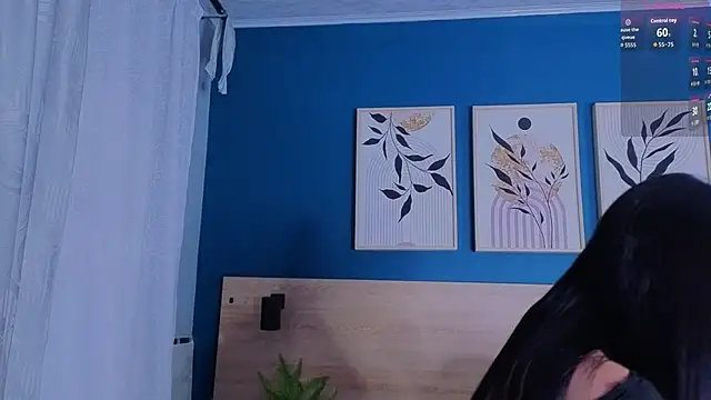 Snapshot of SarahMiler_ chatting on 09/19/25, 11:44 SarahMiler online show from 09/19/25, 11:44