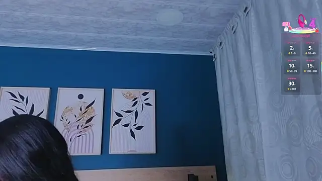 Snapshot of SarahMiler_ chatting on 09/25/25, 11:58 SarahMiler online show from 09/25/25, 11:58