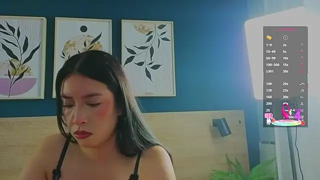 Snapshot of SarahMiler_ chatting on 10/02/25, 12:23 SarahMiler online show from 10/02/25, 12:23