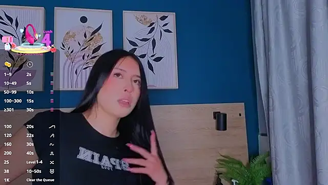 Snapshot of SarahMiler_ chatting on 10/06/25, 11:40 SarahMiler online show from 10/06/25, 11:40