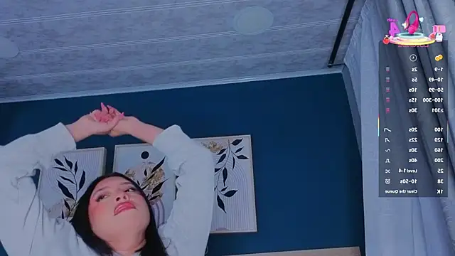 Snapshot of SarahMiler_ chatting on 10/16/25, 11:44 SarahMiler online show from 10/16/25, 11:44