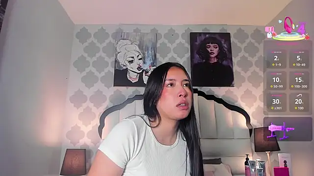 Snapshot of SarahMiler_ chatting on 11/01/25, 07:49 SarahMiler online show from 11/01/25, 07:49