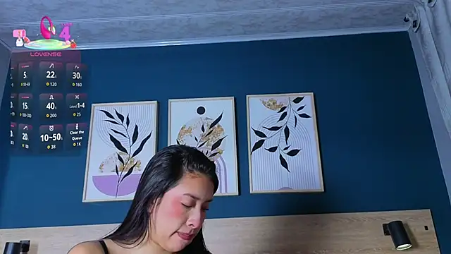 Snapshot of SarahMiler_ chatting on 11/18/25, 07:51 SarahMiler online show from 11/18/25, 07:51