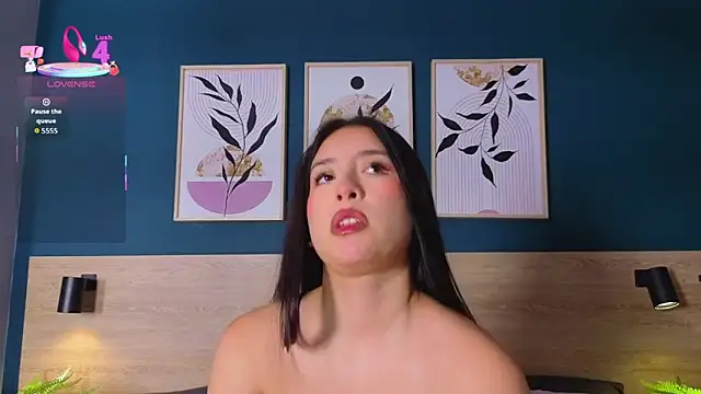 Snapshot of SarahMiler_ chatting on 11/20/25, 07:46 SarahMiler online show from 11/20/25, 07:46