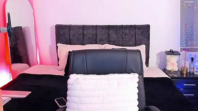 Taylormaxwell online show from 02/16/26, 08:05