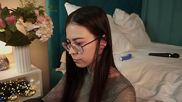 ywixos online show from 03/12/26, 02:56