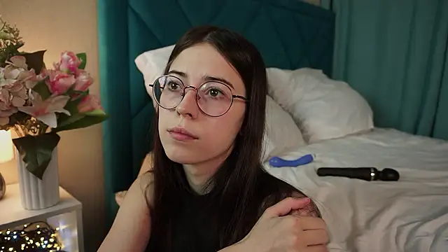 ywixos online show from 03/18/26, 03:48