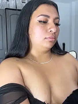 Snapshot of Issa_Santana chatting on 11/19/25, 08:09 Issa Santana online show from 11/19/25, 08:09