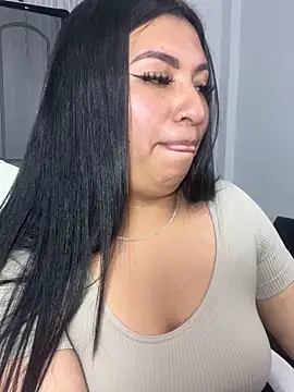 Snapshot of Issa_Santana chatting on 11/20/25, 06:40 Issa Santana online show from 11/20/25, 06:40