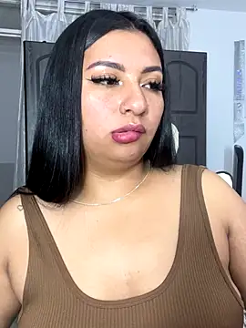 Snapshot of Issa_Santana chatting on 11/23/25, 05:35 Issa Santana online show from 11/23/25, 05:35