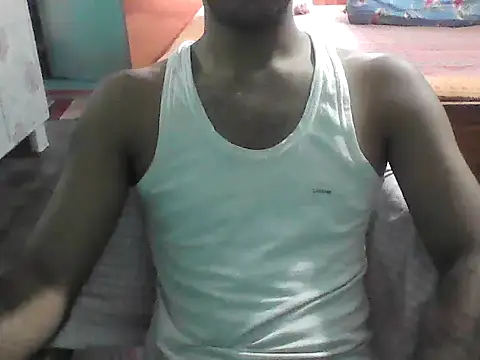 Snapshot of darkbluemoon chatting on 10/15/25, 09:20 darkbluemoon online show from 10/15/25, 09:20