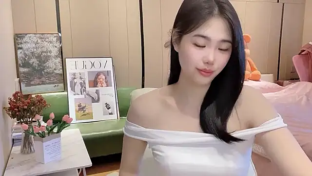 suki-1 online show from 09/12/25, 08:14