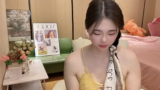 suki-1 online show from 10/15/25, 08:36