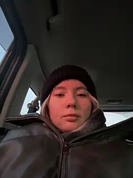 StephanieMur online show from 11/30/25, 09:24