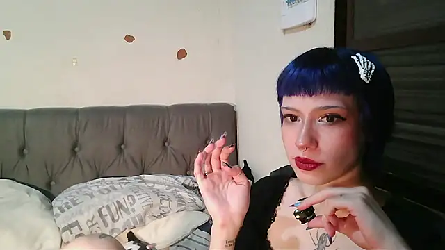 Snapshot of IkyVic chatting on 02/13/26, 02:07 IkyVic online show from 02/13/26, 02:07