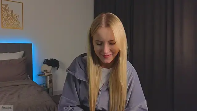 Adele Armas online show from 10/21/25, 10:10