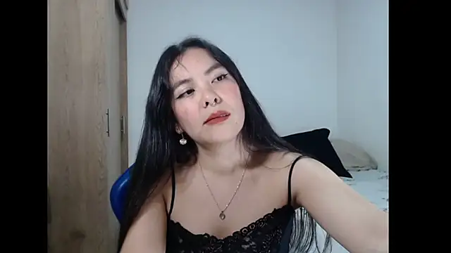 EloiseJun online show from 04/11/26, 07:45