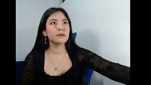 EloiseJun online show from 04/24/26, 03:42