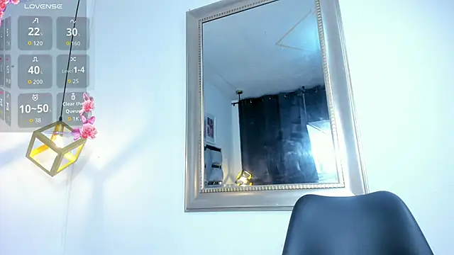 lianfox  online show from 10/31/25, 12:50