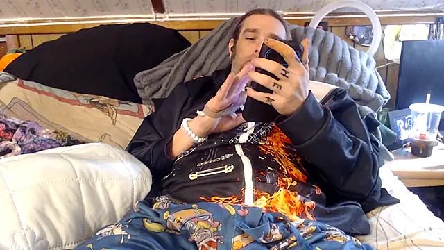 thejuicybacon online show from 10/27/25, 03:27