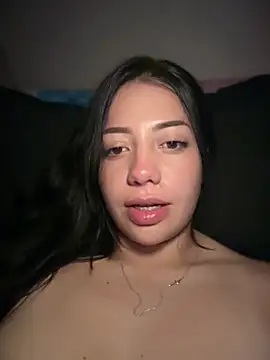 Snapshot of MissCat_ chatting on 05/18/26, 04:07 MissCat online show from 05/18/26, 04:07