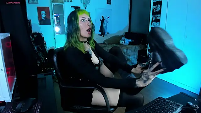 kattusauruss online show from 07/15/26, 01:00