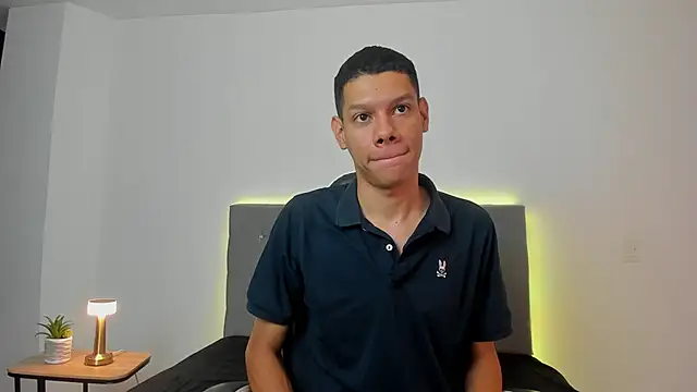 milo cruz online show from 12/02/25, 09:36