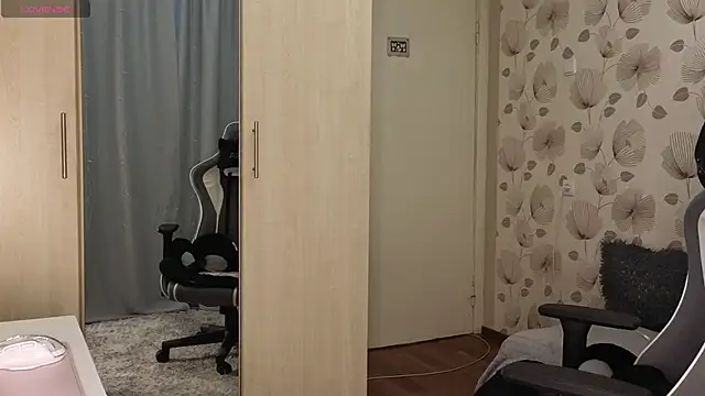  cute ice online show from 05/21/26, 07:37