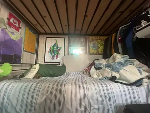 Snapshot of bigdickkane300 chatting on 11/07/25, 10:21 bigdickkane300 online show from 11/07/25, 10:21