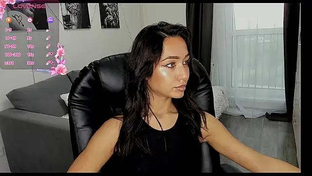 Snapshot of Lisa_Shultz chatting on 09/09/25, 01:32 Lisa Shultz online show from 09/09/25, 01:32