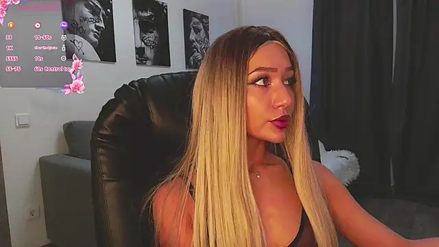 Snapshot of Lisa_Shultz chatting on 11/22/25, 01:43 Lisa Shultz online show from 11/22/25, 01:43