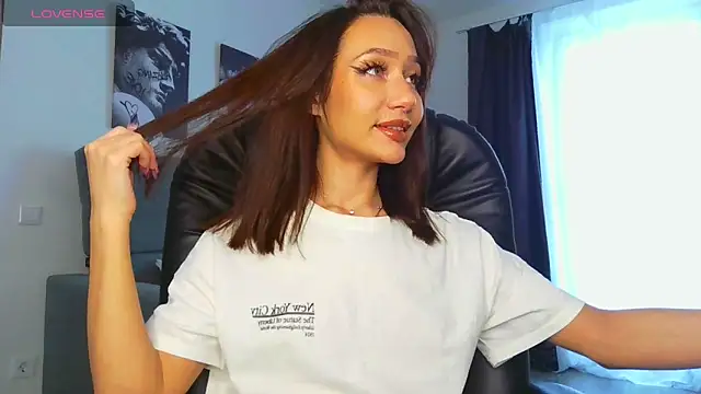 Snapshot of Lisa_Shultz chatting on 02/01/26, 09:41 Lisa Shultz online show from 02/01/26, 09:41