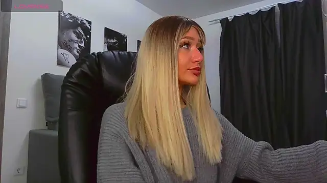 Snapshot of Lisa_Shultz chatting on 02/05/26, 04:00 Lisa Shultz online show from 02/05/26, 04:00