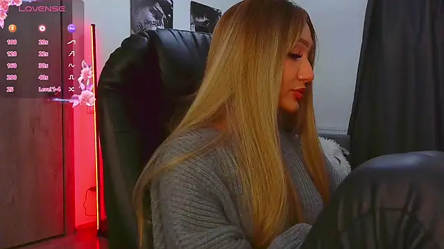 Snapshot of Lisa_Shultz chatting on 02/19/26, 01:51 Lisa Shultz online show from 02/19/26, 01:51