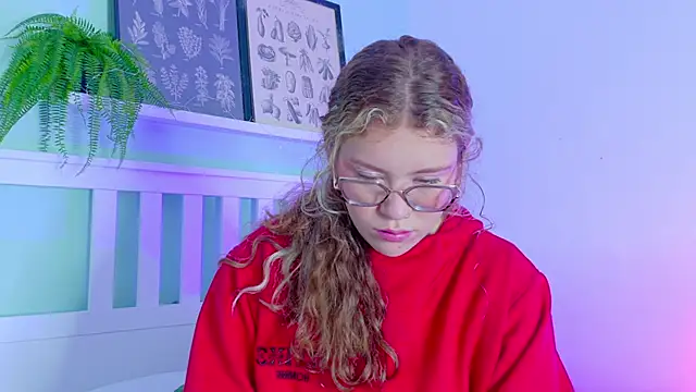 BelaMiller  online show from 11/13/25, 11:42