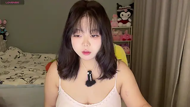 Kittenfishing online show from 11/10/25, 11:42