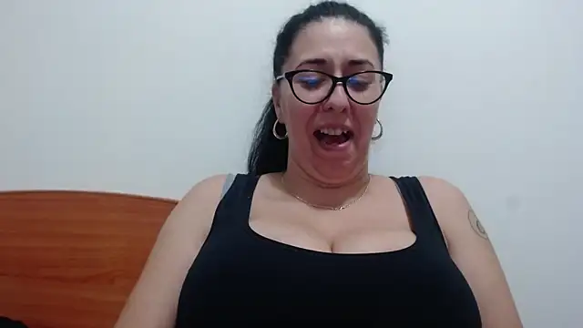 Snapshot of jollene chatting on 11/13/25, 03:55 jollene online show from 11/13/25, 03:55