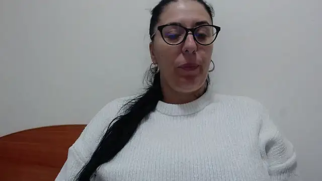 Snapshot of jollene chatting on 11/14/25, 01:54 jollene online show from 11/14/25, 01:54