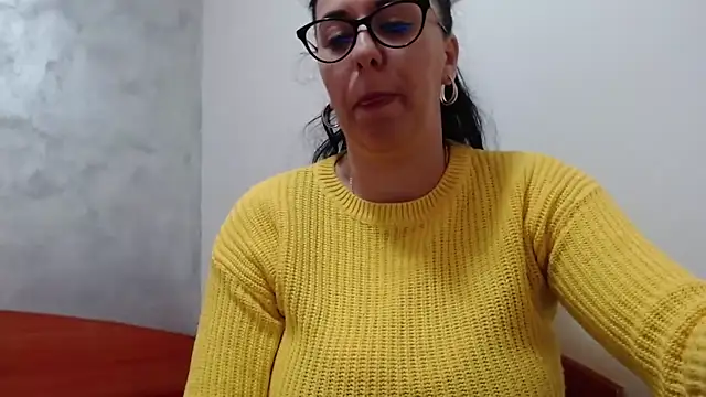 Snapshot of jollene chatting on 11/17/25, 02:01 jollene online show from 11/17/25, 02:01