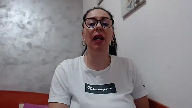 Snapshot of jollene chatting on 11/26/25, 01:56 jollene online show from 11/26/25, 01:56