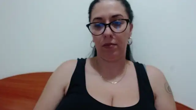 Snapshot of jollene chatting on 12/03/25, 02:04 jollene online show from 12/03/25, 02:04