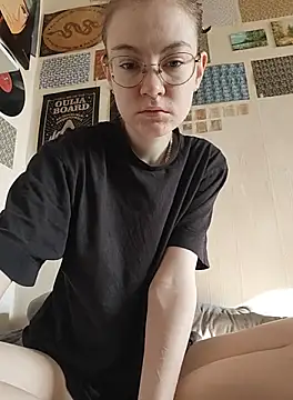 Snapshot of _arigins_ chatting on 10/03/25, 08:11  arigins  online show from 10/03/25, 08:11