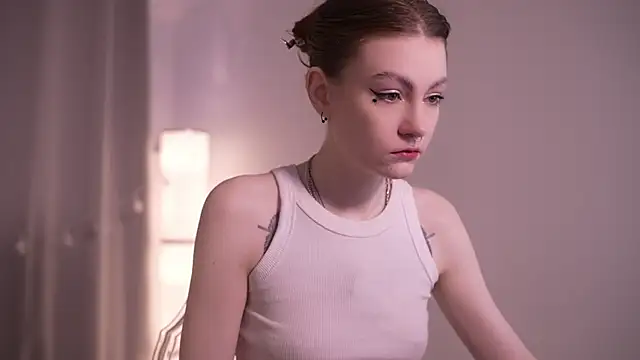 Snapshot of _arigins_ chatting on 11/25/25, 09:09 arigins online show from 11/25/25, 09:09