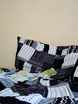 La Cosita 69 online show from 10/17/25, 02:19