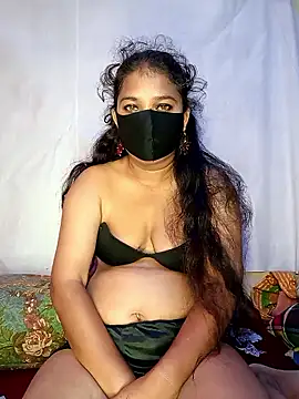 Snapshot of LushVamp chatting on 12/19/25, 02:35 LushVamp online show from 12/19/25, 02:35