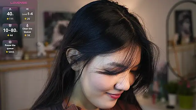 MoiraEger online show from 09/26/25, 05:06