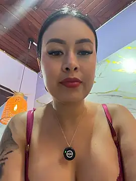 Snapshot of CrisMarulanda chatting on 07/13/26, 05:27 CrisMarulanda online show from 07/13/26, 05:27