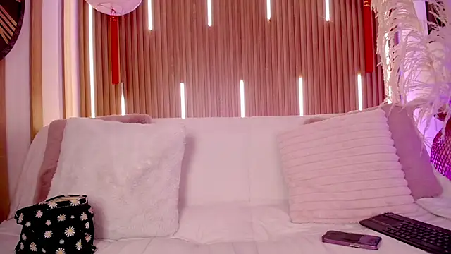 MylaDreams online show from 02/06/26, 06:07